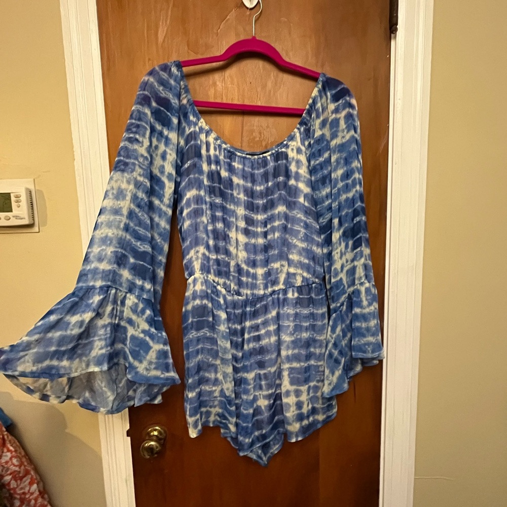 💥 Blue Tie-Dye Bell‎ Sleeve Summer Romper